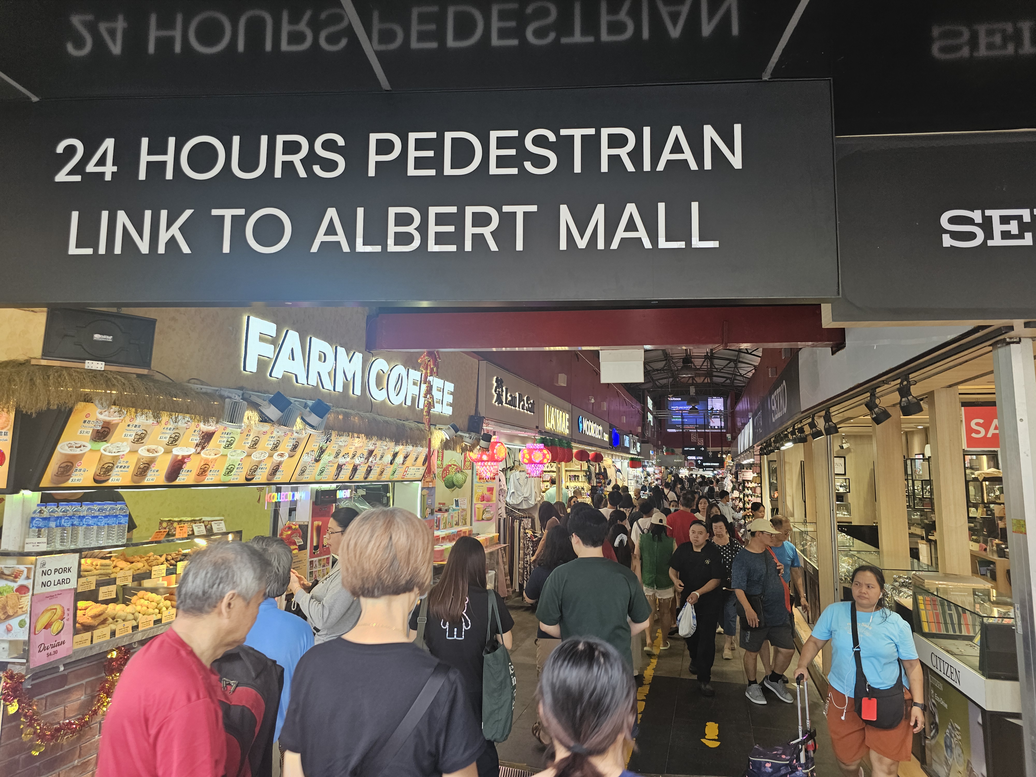 Bugis Market stall rows